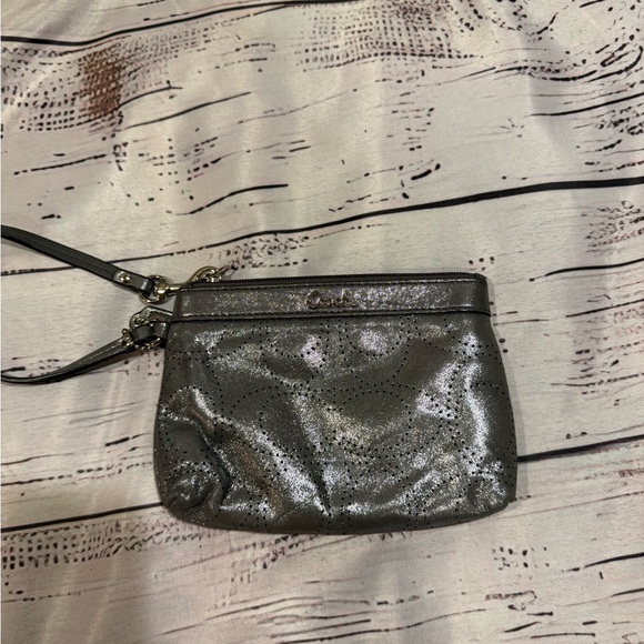 Coach y2k wristlet - Picture 5 of 7